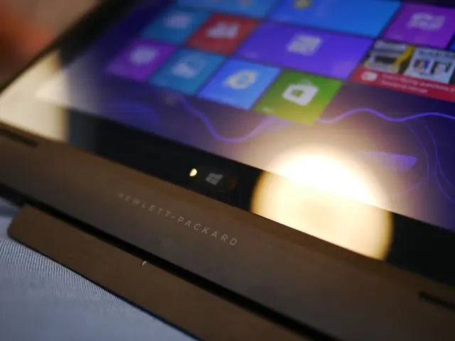 In this image we can see a tab.