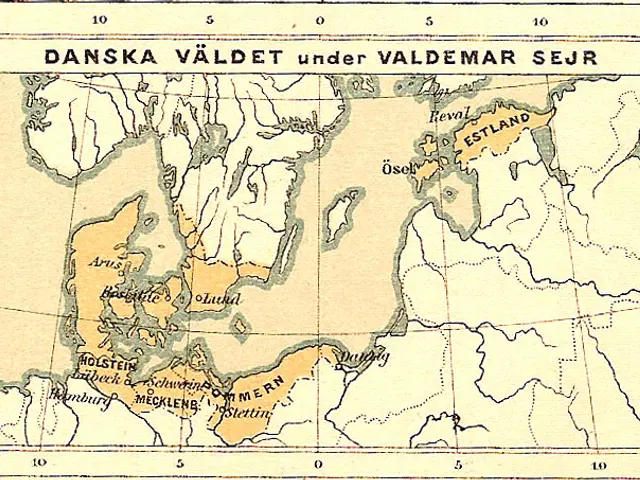 The image shows an old map of Denmark with the text "Danska Valdet Under Valdemar Sejr" written on...